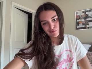 graciesmith27 — Camsoda recorded stream image, 01.07.2026 18:50