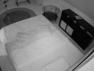 voyeurcam-julmodels-whitebed-2 — Camsoda recorded stream image, 02.07.2026 12:40