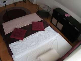 voyeurcam-julmodels-whitebed-2 — Camsoda recorded stream image, 02.07.2026 12:40