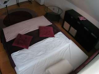 voyeurcam-julmodels-whitebed-2 — Camsoda recorded stream image, 02.07.2026 12:40