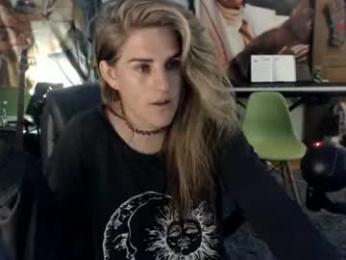 katiecutie_5 — Chaturbate recorded stream image, 15.07.2026 04:20