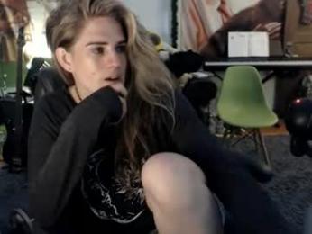 katiecutie_5 — Chaturbate recorded stream image, 15.07.2026 04:20
