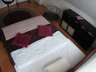 voyeurcam-julmodels-whitebed-2 — Camsoda recorded stream image, 10.07.2026 07:10