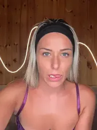 petrouchkaaa_ — Stripchat recorded stream image, 16.07.2026 20:50