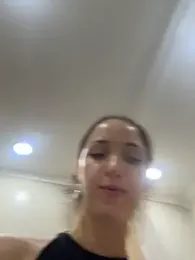 DollyTall — Stripchat recorded stream image, 17.07.2026 03:00