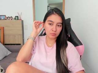 alexyferrer — Camsoda recorded stream image, 17.07.2026 17:00