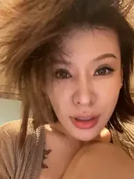 Sunflower-77 — Stripchat recorded stream image, 19.07.2026 09:20