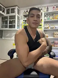 OliverWest04 — Stripchat recorded stream image, 20.07.2026 05:00