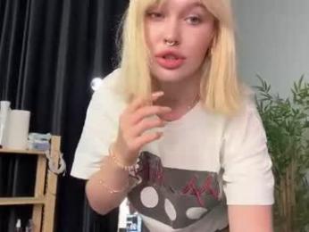 golden_alinee — Chaturbate recorded stream image, 23.07.2026 15:50