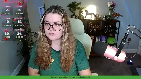 Briieverly — Stripchat recorded stream image, 28.07.2026 01:50