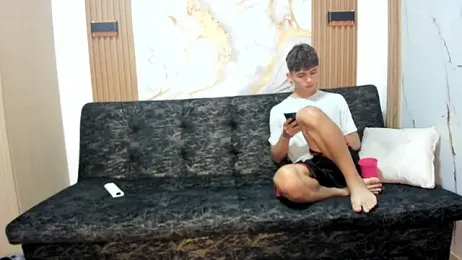 willy_sexxx18 — Stripchat recorded stream image, 03.08.2026 19:30