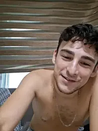 Yasinyasin7 — Stripchat recorded stream image, 05.08.2026 15:30