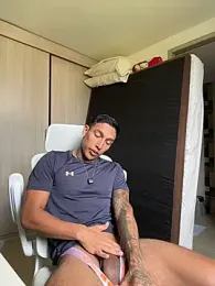 sendfer — Stripchat recorded stream image, 07.08.2026 19:20