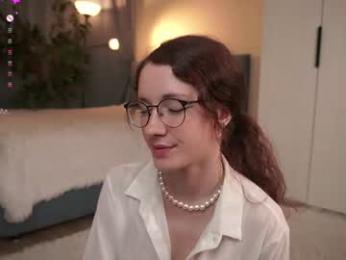 little_poetry — Chaturbate recorded stream image, 09.08.2026 20:00