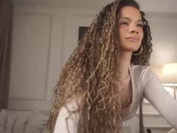 naomigomezz — Chaturbate recorded stream image, 10.08.2026 01:50