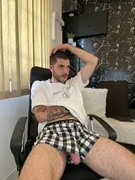 Rafael_Mendezz — Stripchat recorded stream image, 11.08.2026 20:10