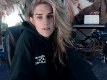 katiecutie_5 — Chaturbate recorded stream image, 12.08.2026 05:00