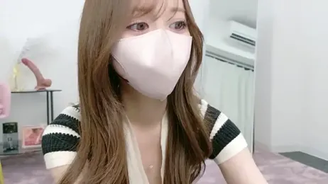 salachan_v — Stripchat recorded stream image, 12.08.2026 13:20