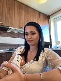 Hotmomcheckk_ — Stripchat recorded stream image, 14.08.2026 10:50