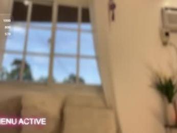trixieemerald — Chaturbate recorded stream image, 15.08.2026 00:10
