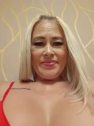 MILFBARBY — Stripchat recorded stream image, 15.08.2026 06:30