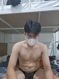 Gwencloudy — Stripchat recorded stream image, 16.08.2026 07:40