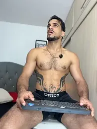 Maximiliano_ford — Stripchat recorded stream image, 17.08.2026 10:10