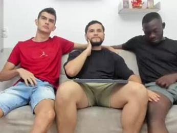 straight__friends — Chaturbate recorded stream image, 17.08.2026 14:40