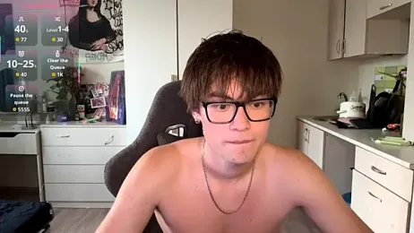 JadeNoiiir — Stripchat recorded stream image, 17.08.2026 15:40