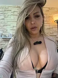 _Abril-Office1 — Stripchat recorded stream image, 18.08.2026 18:30