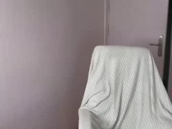 whiteskyy_ — Chaturbate recorded stream image, 19.08.2026 20:30