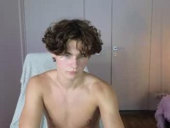 whiteskyy_ — Chaturbate recorded stream image, 19.08.2026 20:30