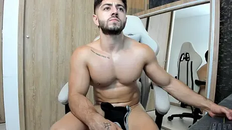 Thiago_moretti — Stripchat recorded stream image, 20.08.2026 01:50