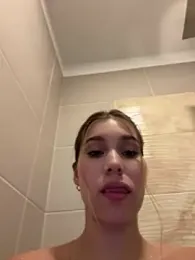 Nikii__ — Stripchat recorded stream image, 22.08.2026 00:10