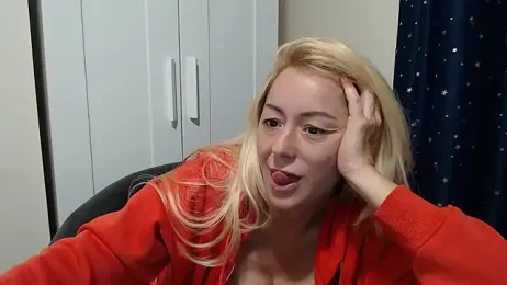 _karolynesyera_ — Stripchat recorded stream image, 23.08.2026 04:40