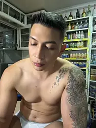 OliverWest04 — Stripchat recorded stream image, 25.08.2026 22:40