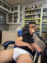 OliverWest04 — Stripchat recorded stream image, 25.08.2026 22:40