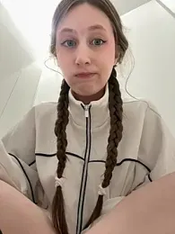 FroggyAnna — Stripchat recorded stream image, 26.08.2026 16:20