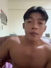 Yooo17 — Stripchat recorded stream image, 28.08.2026 15:20