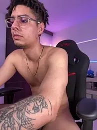 bigryann23 — Stripchat recorded stream image, 30.08.2026 00:20