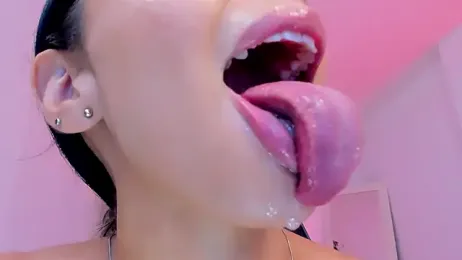 sophierooy22 — Stripchat recorded stream image, 31.08.2026 15:00