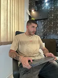 Rafael_Mendezz — Stripchat recorded stream image, 01.09.2026 22:00