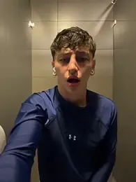 ARON_LUXX — Stripchat recorded stream image, 03.09.2026 15:40