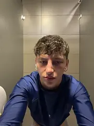 ARON_LUXX — Stripchat recorded stream image, 03.09.2026 15:40