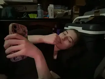 Snowbunnycake_131 — Stripchat recorded stream image, 07.09.2026 21:00