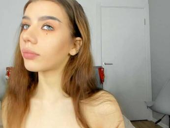 dolly-ll — Bongacams recorded stream image, 02.02.2025 13:20