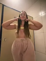 BelleLouiseVp — Stripchat recorded stream image, 11.09.2026 20:50