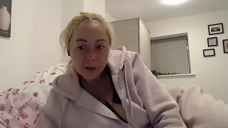 _karolynesyera_ — Stripchat recorded stream image, 12.09.2026 19:30