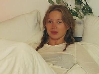 Emma Wilde — Flirt4free recorded stream image, 13.09.2026 03:00