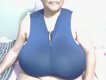 DairyQueen2 — Stripchat recorded stream image, 13.09.2026 19:00